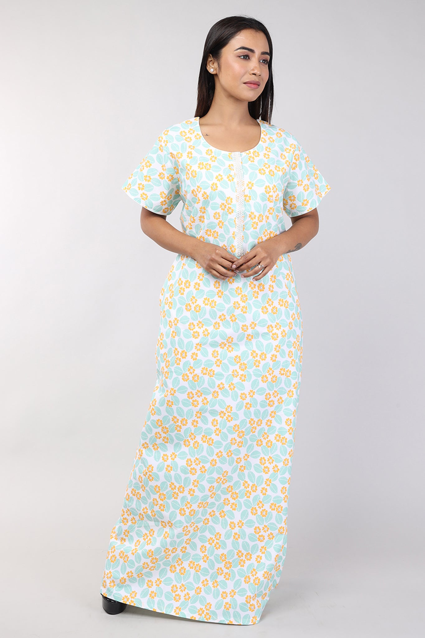 Women Off-White Floral Print Cotton Cambric Nighty