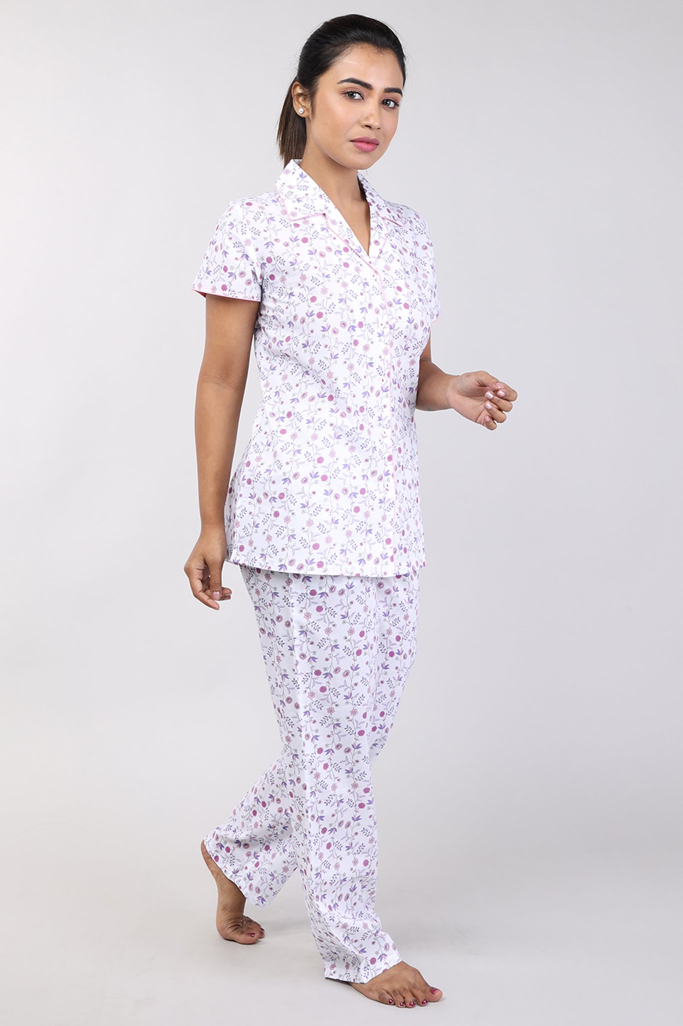 Women White Floral Print Cotton Nightsuit