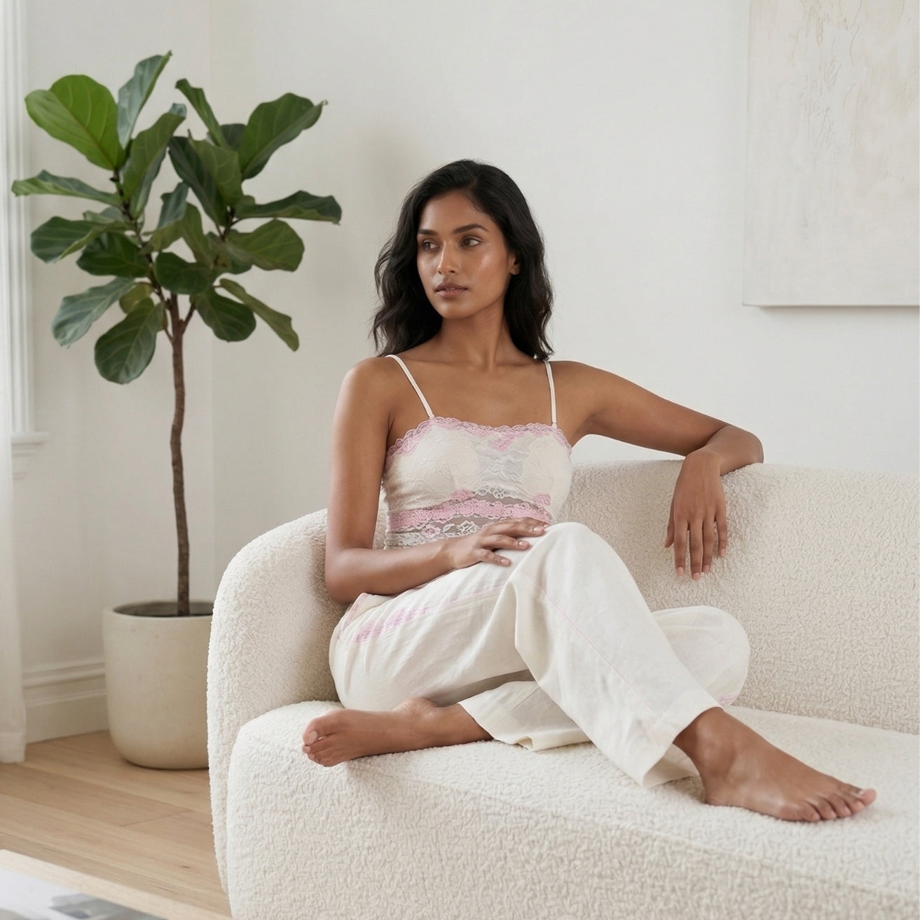 Short Lace Slip - White