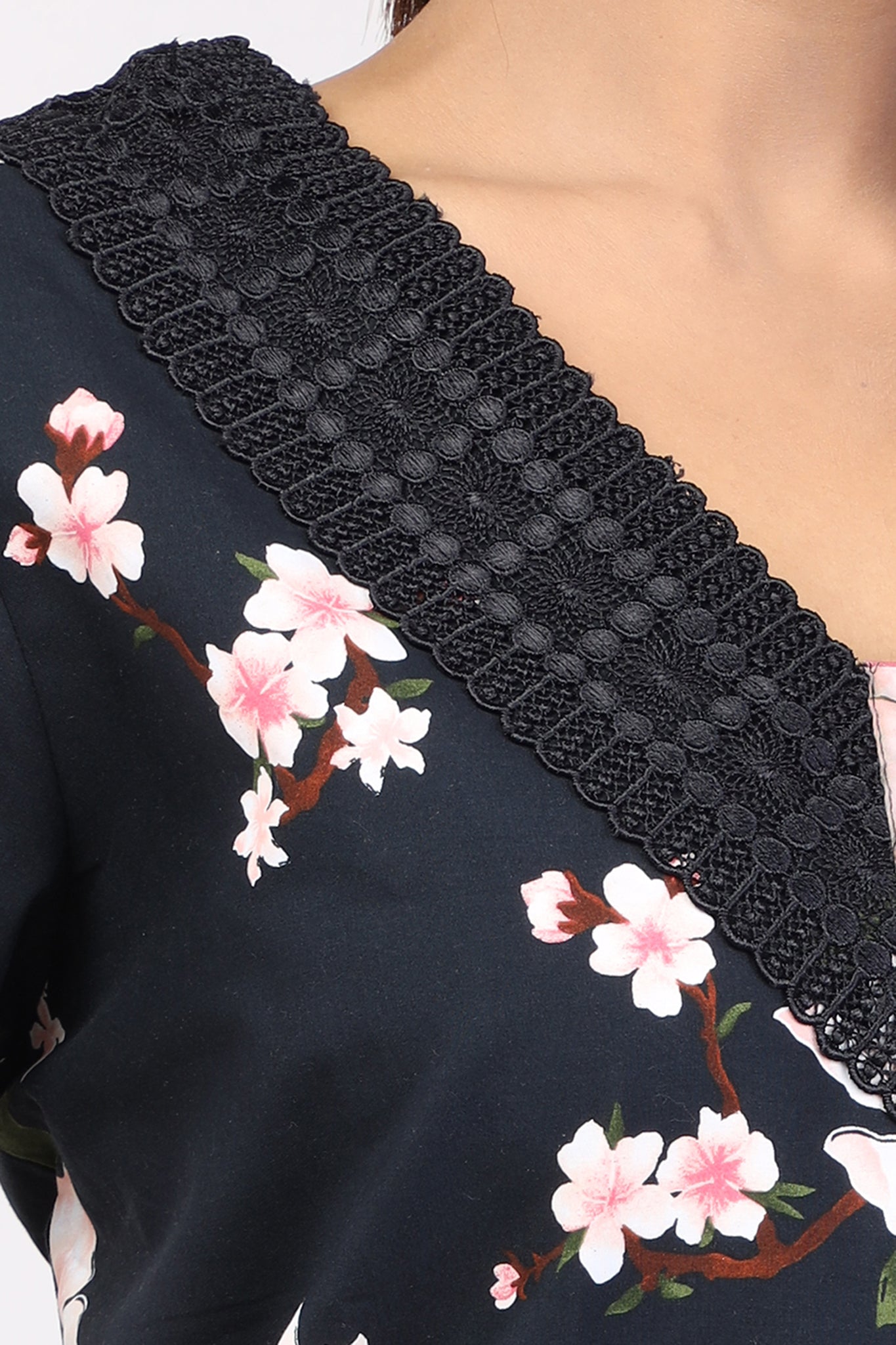 Women Black Floral Print Cotton Cambric Nighty